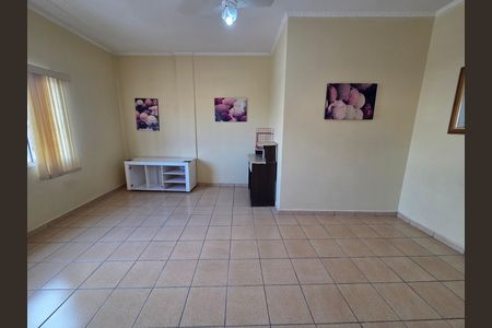 Sala de apartamento para alugar com 2 quartos, 82m² em Vila Tupi, Praia Grande