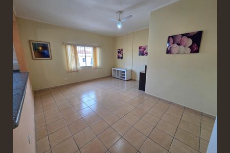 Sala de apartamento para alugar com 2 quartos, 82m² em Vila Tupi, Praia Grande