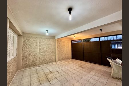 Garagem de casa para alugar com 2 quartos, 100m² em Conjunto Habitacional Brigadeiro Faria Lima, São Paulo