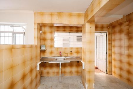 Casa à venda com 148m², 4 quartos e 2 vagasCozinha 