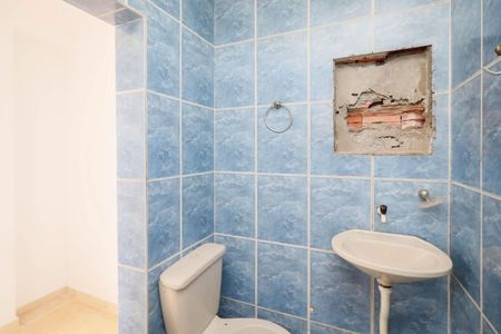 Casa à venda com 148m², 4 quartos e 2 vagasBanheiro 2