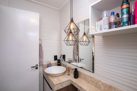 Apartamento à venda com 50m², 2 quartos e 1 vaga Apartamento à venda com 50m², 2 quartos e 1 vagaBanheiro