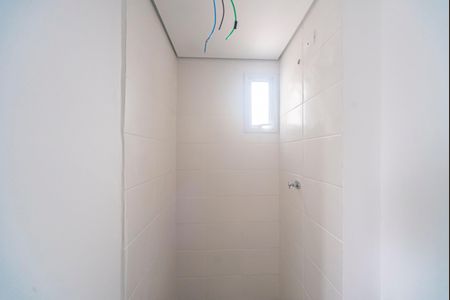 Apartamento à venda com 46m², 2 quartos e 1 vaga Apartamento à venda com 46m², 2 quartos e 1 vagaBanheiro