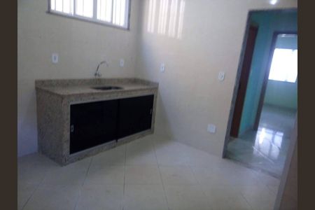 Casa à venda com 70m², 4 quartos e sem vaga