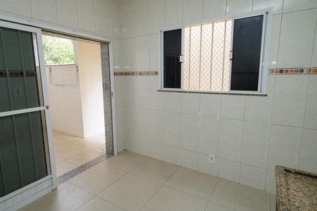 Casa à venda com 70m², 4 quartos e sem vaga Casa à venda com 70m², 4 quartos e sem vagaCozinha