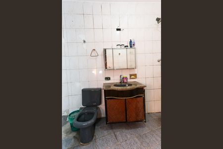 Casa à venda com 250m², 2 quartos e 10 vagas Casa à venda com 250m², 2 quartos e 10 vagasBanheiro da Suíte