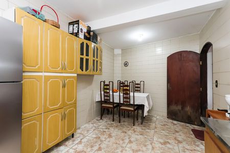 Casa à venda com 250m², 2 quartos e 10 vagas Casa à venda com 250m², 2 quartos e 10 vagascozinha