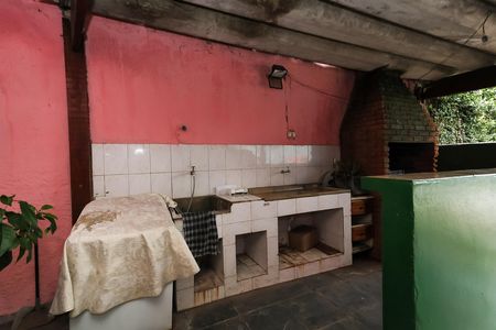 Casa à venda com 250m², 2 quartos e 10 vagas Casa à venda com 250m², 2 quartos e 10 vagasÁrea de Serviço
