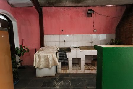 Casa à venda com 250m², 2 quartos e 10 vagas Casa à venda com 250m², 2 quartos e 10 vagasÁrea de Serviço