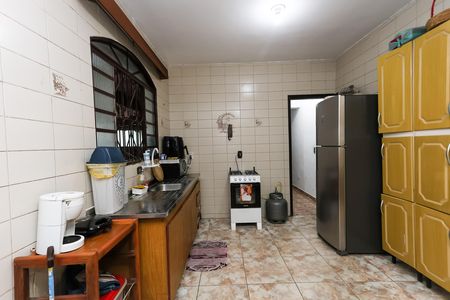 Casa à venda com 250m², 2 quartos e 10 vagas Casa à venda com 250m², 2 quartos e 10 vagascozinha