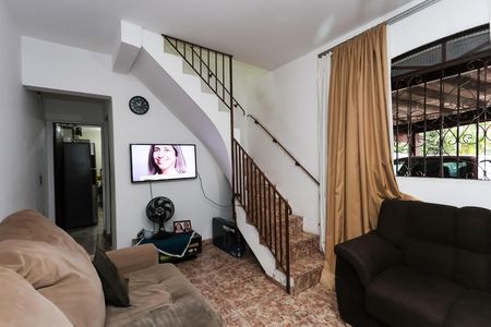 sala  de casa à venda com 2 quartos, 250m² em Jardim Piracuama, São Paulo