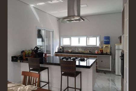 Casa de condomínio à venda com 230m², 3 quartos e 4 vagas Casa de condomínio à venda com 230m², 3 quartos e 4 vagasFoto 13