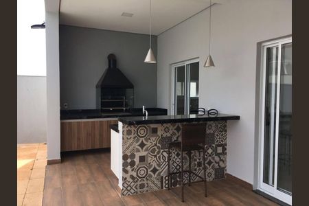 Casa de condomínio à venda com 230m², 3 quartos e 4 vagas Casa de condomínio à venda com 230m², 3 quartos e 4 vagasFoto 02