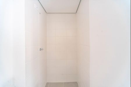 Apartamento à venda com 46m², 2 quartos e 1 vaga Apartamento à venda com 46m², 2 quartos e 1 vagaBanheiro
