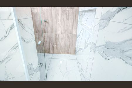 Casa para alugar com 200m², 4 quartos e 4 vagas Casa para alugar com 200m², 4 quartos e 4 vagasBanheiro