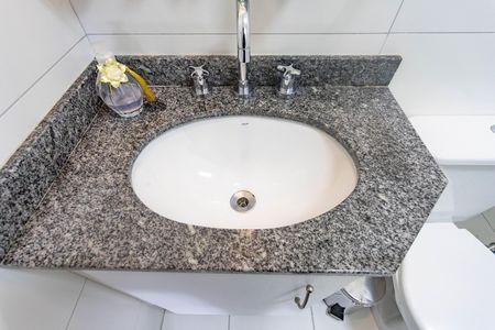Apartamento à venda com 45m², 2 quartos e 1 vaga Apartamento à venda com 45m², 2 quartos e 1 vagaBanheiro