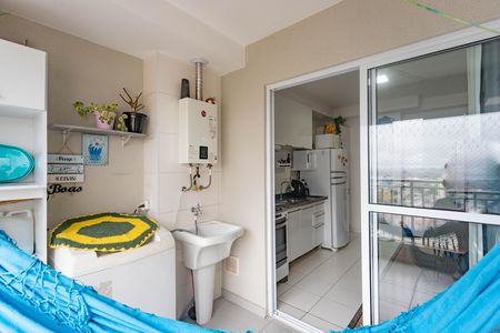 Apartamento à venda com 45m², 2 quartos e 1 vaga Apartamento à venda com 45m², 2 quartos e 1 vagaVaranda da sala - área de serviço