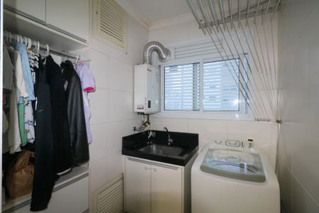Apartamento à venda com 113m², 2 quartos e 2 vagas Apartamento à venda com 113m², 2 quartos e 2 vagasÁrea de Serviço