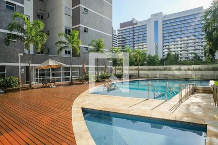 Apartamento à venda com 113m², 2 quartos e 2 vagas Apartamento à venda com 113m², 2 quartos e 2 vagasPiscina