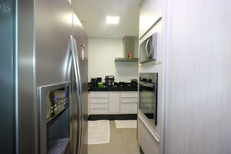 Apartamento à venda com 113m², 2 quartos e 2 vagas Apartamento à venda com 113m², 2 quartos e 2 vagasCozinha
