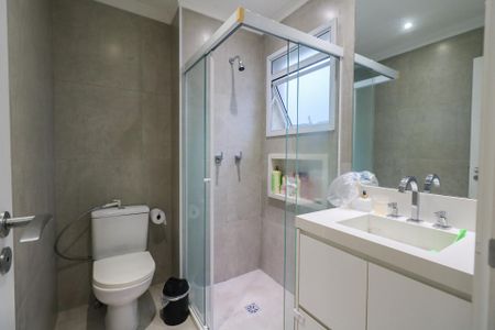 Apartamento à venda com 113m², 2 quartos e 2 vagas Apartamento à venda com 113m², 2 quartos e 2 vagasBanheiro da Suíte 1