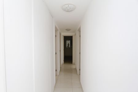 Apartamento à venda com 120m², 4 quartos e 2 vagasCorredor