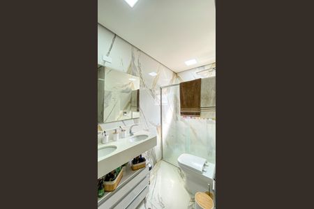 Casa de condomínio à venda com 120m², 3 quartos e 2 vagas Casa de condomínio à venda com 120m², 3 quartos e 2 vagasBanheiro da Suíte