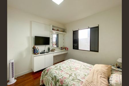 Casa de condomínio à venda com 120m², 3 quartos e 2 vagas Casa de condomínio à venda com 120m², 3 quartos e 2 vagasQuarto 1