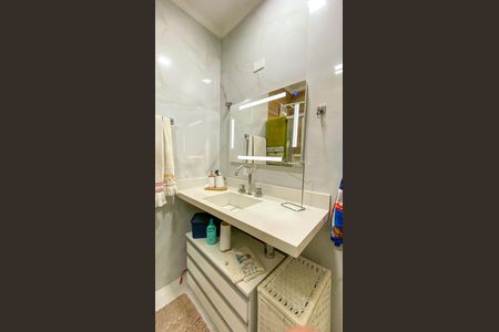 Casa de condomínio à venda com 120m², 3 quartos e 2 vagas Casa de condomínio à venda com 120m², 3 quartos e 2 vagasBanheiro Social