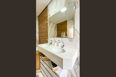 Casa de condomínio à venda com 120m², 3 quartos e 2 vagas Casa de condomínio à venda com 120m², 3 quartos e 2 vagasBanheiro da Suíte