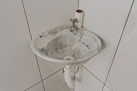 Casa para alugar com 40m², 1 quarto e sem vaga Casa para alugar com 40m², 1 quarto e sem vagaBanheiro