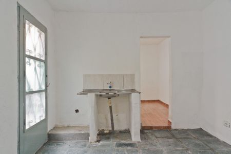 Casa para alugar com 40m², 1 quarto e sem vaga Casa para alugar com 40m², 1 quarto e sem vagaCozinha