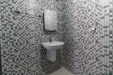 Casa para alugar com 70m², 3 quartos e sem vaga Casa para alugar com 70m², 3 quartos e sem vagaBanheiro