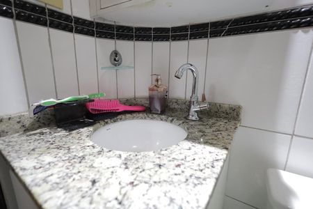 Apartamento para alugar com 69m², 2 quartos e 2 vagas Apartamento para alugar com 69m², 2 quartos e 2 vagasBanheiro