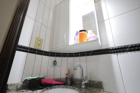 Apartamento para alugar com 69m², 2 quartos e 2 vagas Apartamento para alugar com 69m², 2 quartos e 2 vagasBanheiro
