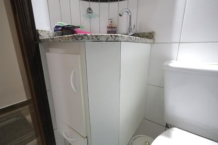 Apartamento para alugar com 69m², 2 quartos e 2 vagas Apartamento para alugar com 69m², 2 quartos e 2 vagasBanheiro