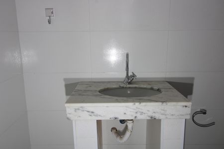 Casa à venda com 159m², 4 quartos e 2 vagasBanheiro casa 1