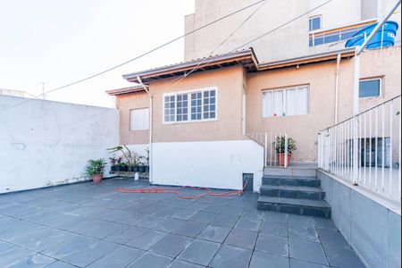 Casa para alugar com 265m², 4 quartos e 3 vagas Casa para alugar com 265m², 4 quartos e 3 vagasQuintal Fundos