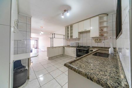 Casa para alugar com 265m², 4 quartos e 3 vagas Casa para alugar com 265m², 4 quartos e 3 vagasCozinha