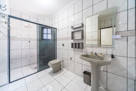 Casa para alugar com 265m², 4 quartos e 3 vagas Casa para alugar com 265m², 4 quartos e 3 vagasBanheiro do Quarto 3