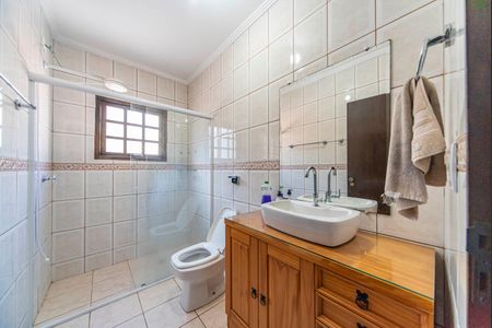 Banheiro  de casa para alugar com 4 quartos, 265m² em Parque das Nações, Santo André
