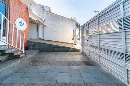 Casa para alugar com 265m², 4 quartos e 3 vagas Casa para alugar com 265m², 4 quartos e 3 vagasGaragem e Quintal Frente