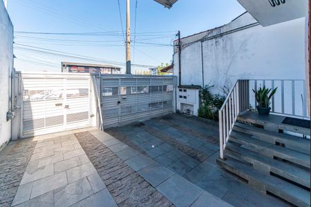 Garagem e Quintal Frente de casa para alugar com 4 quartos, 265m² em Parque das Nações, Santo André