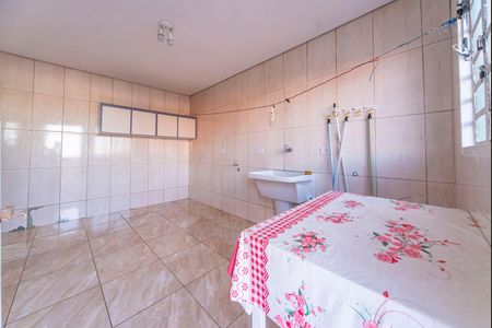 Casa para alugar com 265m², 4 quartos e 3 vagas Casa para alugar com 265m², 4 quartos e 3 vagasÁrea de Serviço casa 2