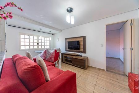 Casa para alugar com 265m², 4 quartos e 3 vagas Casa para alugar com 265m², 4 quartos e 3 vagasSala casa 2