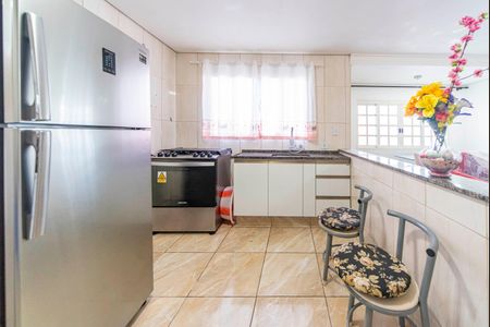 Casa para alugar com 265m², 4 quartos e 3 vagas Casa para alugar com 265m², 4 quartos e 3 vagasCozinha casa 2