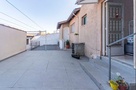 Casa para alugar com 265m², 4 quartos e 3 vagas Casa para alugar com 265m², 4 quartos e 3 vagasQuintal casa 2