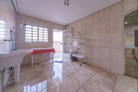 Área de Serviço casa 2 de casa para alugar com 4 quartos, 265m² em Parque das Nações, Santo André