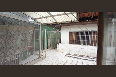 Foto 23 de casa à venda com 3 quartos, 220m² em Vila Dalva, São Paulo