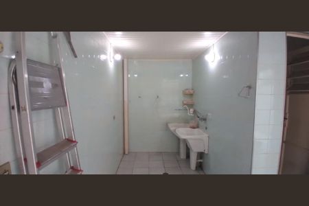 Foto 22 de casa à venda com 3 quartos, 220m² em Vila Dalva, São Paulo